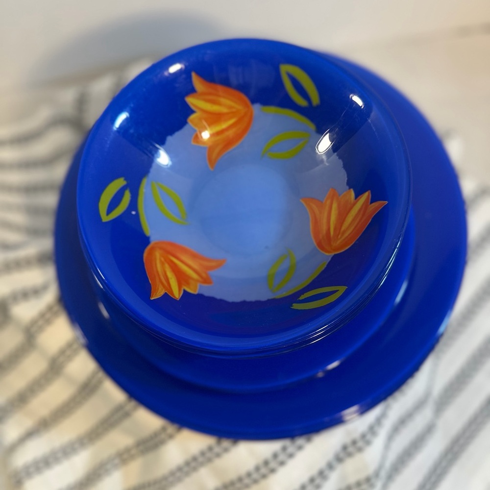 Arcoroc Matys blue glass Tulip dishes from France